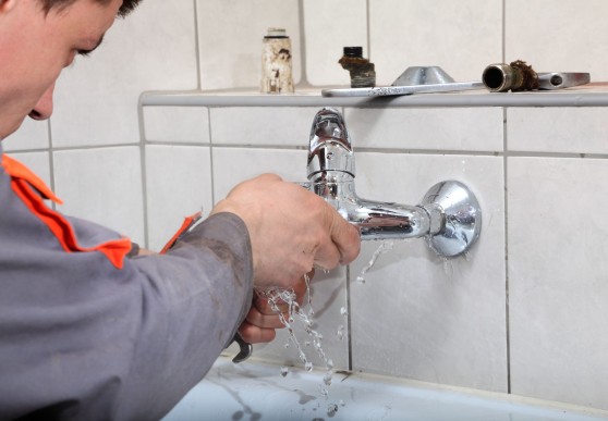 What is considered a plumbing emergency?